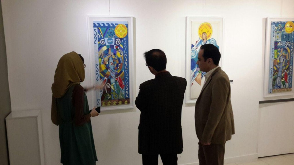 بازدید مدیر کل صدا و سیما مرکز یزد از نمایشگاه آثار سارا رضایی 