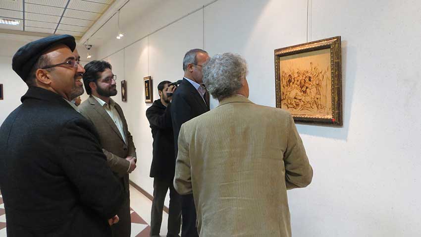 گشایش نمایشگاه آثار هنرمند جانباز یزدی در نگارخانه حوزه هنری