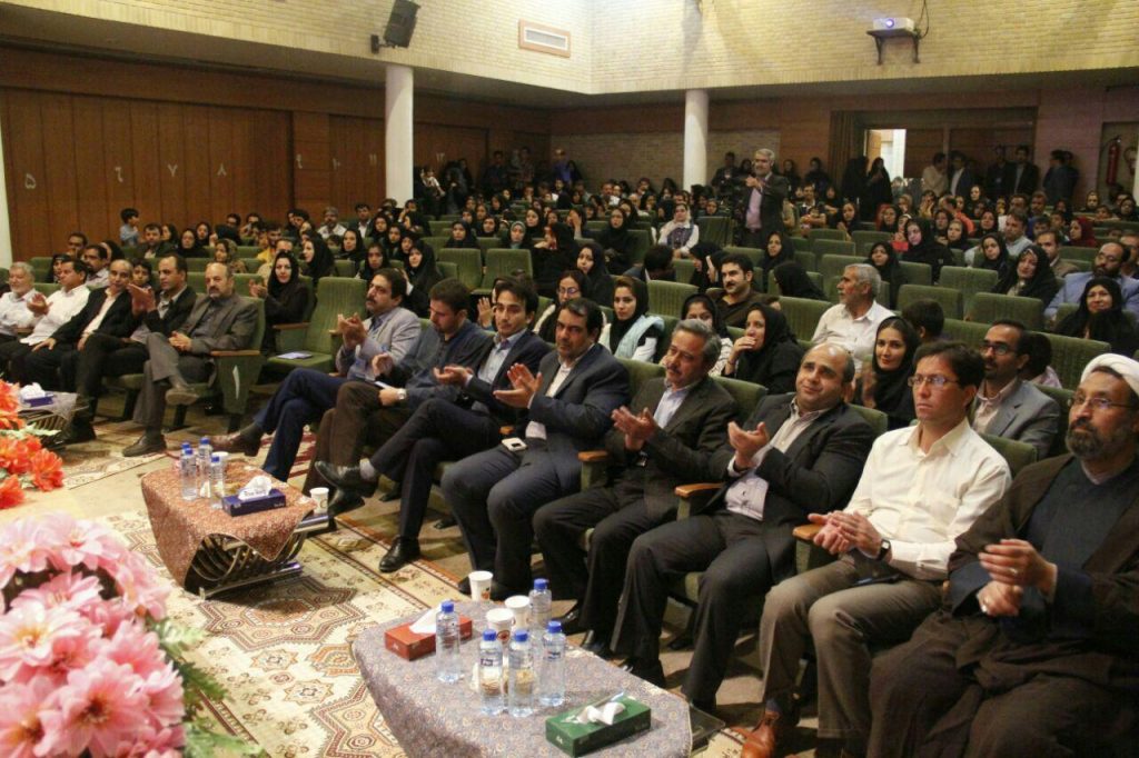 پایان نخستین جشنواره استانی مدو لباس استان یزد